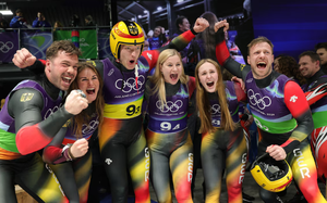 Nữ sinh 2k8 đánh bại thần tượng của mình tại Thế vận hội mùa đông 2026- Ảnh 2.