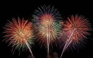 Cao Bằng bắn pháo hoa 15 phút đêm giao thừa Tết Bính Ngọ 2026 - Ảnh 2.