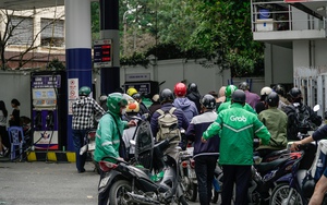 Vietnam mulls cutting environmental tax on fuel to 0% to secure supply amid Middle East tensions- Ảnh 1.