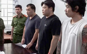 Police hand over 3 South Koreans wanted by Interpol at Ho Chi Minh City airport- Ảnh 2.