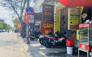 Vietnam’s Nha Trang sidewalks blocked by cafés despite enforcement efforts- Ảnh 6.