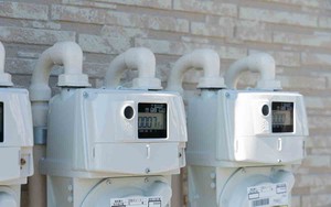 Japan weighs extra budget for energy subsidies- Ảnh 2.