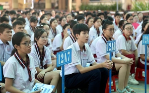 Thầy hiệu trưởng mách teen bí quyết chinh phục môn hóa học- Ảnh 2.