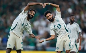 Đội hình ra sân Saudi Arabia đấu Uruguay: Nunez, Valverde đá chính - Ảnh 3.