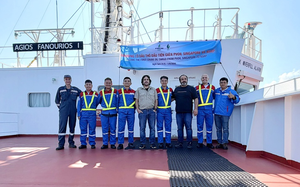 Vietnam's maritime authority rejects reports of attack on Vietnamese-flagged ship in Strait of Hormuz - Ảnh 1.