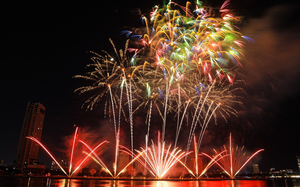 Da Nang adds 2,000 seats for int’l fireworks festival amid growing demand- Ảnh 3.