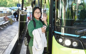 Ho Chi Minh City bus terminal adds bilingual Vietnamese-English signs for foreign visitors - Ảnh 3.