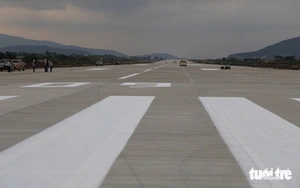 Lien Khuong Airport reopens after 5 months, first flights to Da Lat nearly full - Ảnh 8.