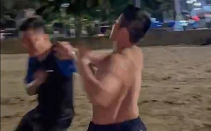 Tourist seeks injury assessment after being assaulted for objecting to public urination on Nha Trang beach - Ảnh 2.
