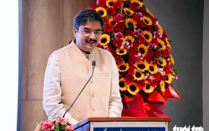 PM urges Indian groups to invest in clean energy, infrastructure in Vietnam- Ảnh 2.