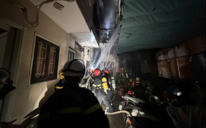 Super firefighting robot joins fire drill at 50-story Da Nang hotel- Ảnh 14.
