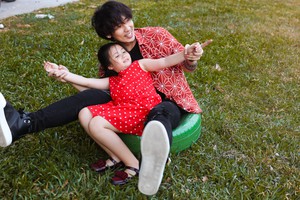 Tuấn Trần chụp ảnh “con gái” Ngân Chi mừng Quốc tế thiếu nhi