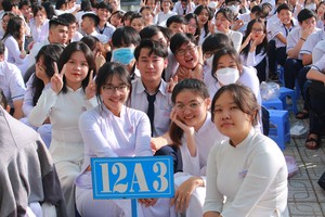 Teen THPT Phong Phú hào hứng với chương trình Gặp gỡ khoa học