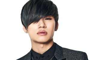 Daesung (Big Bang) ký hợp đồng cùng công ty quản lý mới