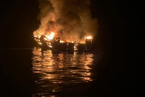 At least 148 people die after boat catches fire in Congo, media reports say  - Ảnh 1.