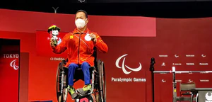 Powerlifter Le Van Cong wins Vietnam's first medal at 2026 Asian Para Games- Ảnh 3.
