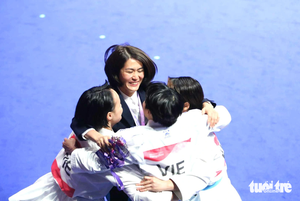 Vietnam wins 3 golds, finishes third overall at Asian Karate Championships - Ảnh 3.