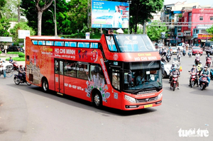New Saigon Heritage double-decker bus tour debuts with 3 days of free rides- Ảnh 11.
