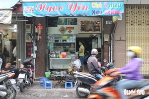 Ho Chi Minh City eatery captivates diners with Guangdong-style crispy fried rice - Ảnh 7.