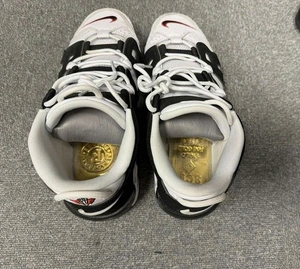 Passengers held at Hanoi airport with 12.3kg of suspected gold hidden in underwear- Ảnh 6.