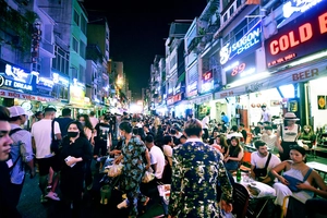 Ho Chi Minh City’s nighttime economy must move beyond ‘sidewalk drinking culture’- Ảnh 4.