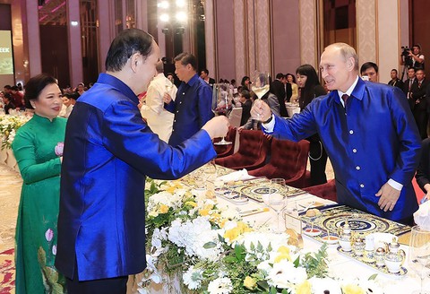 Nét đẹp quê hương trên bàn tiệc APEC - Ảnh 2. Nét đẹp quê hương trên bàn tiệc APEC - Ảnh 2.