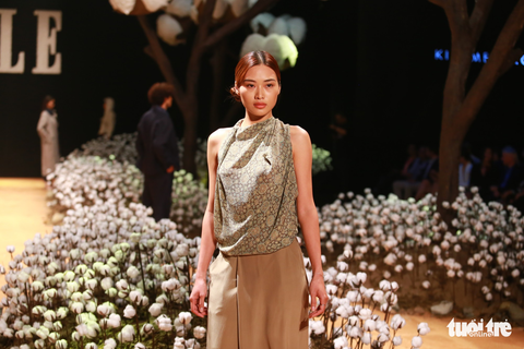 Lan Khuê, Minh Hằng khiến khán giả nhún nhảy với ELLE show - Ảnh 12. Lan Khuê, Minh Hằng khiến khán giả nhún nhảy với ELLE show - Ảnh 12.