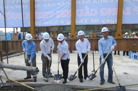 TP.HCM hợp long cầu Nhị Thiên Đường 1 - Ảnh 2. TP.HCM hợp long cầu Nhị Thiên Đường 1 - Ảnh 2.