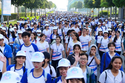 Hãy bước đi, thay vì ngủ nướng… - Ảnh 1. Hãy bước đi, thay vì ngủ nướng… - Ảnh 1.