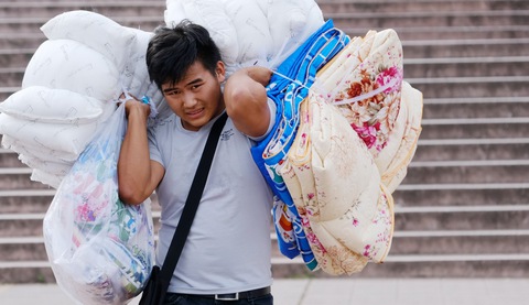 An, đi tiếp hay dừng lại? - Ảnh 1. An, đi tiếp hay dừng lại? - Ảnh 1.