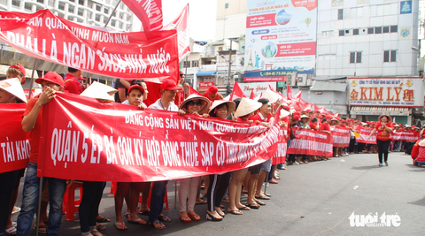 Đóng 217 tỉ sửa chợ 4 năm không sửa, tiểu thương An Đông bãi thị - Ảnh 2. Đóng 217 tỉ sửa chợ 4 năm không sửa, tiểu thương An Đông bãi thị - Ảnh 2.