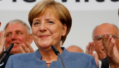 Bà Merkel thắng mà lo - Ảnh 1. Bà Merkel thắng mà lo - Ảnh 1.