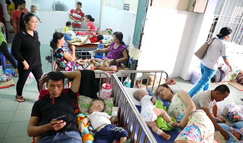 Phòng bệnh hô hấp lúc giao mùa ra sao? - Ảnh 1. Phòng bệnh hô hấp lúc giao mùa ra sao? - Ảnh 1.