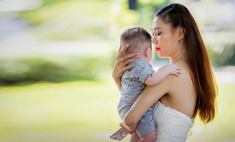 Những câu chuyện lặng lẽ kể của mẹ đơn thân - Ảnh 1. Những câu chuyện lặng lẽ kể của mẹ đơn thân - Ảnh 1.