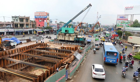 Đấu thầu BOT: chặn tay không bắt giặc - Ảnh 6. Đấu thầu BOT: chặn tay không bắt giặc - Ảnh 6.