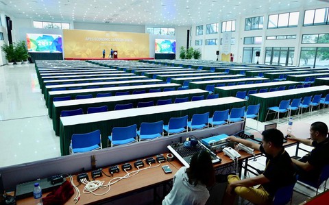 Nhà mạng tăng tốc phục vụ APEC - Ảnh 1. Nhà mạng tăng tốc phục vụ APEC - Ảnh 1.