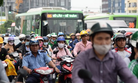 TP.HCM có nhất thiết thành siêu đô thị 15-20 triệu dân? - Ảnh 1. TP.HCM có nhất thiết thành siêu đô thị 15-20 triệu dân? - Ảnh 1.