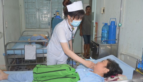 Tự uống thuốc giảm đau, coi chừng hư thận - Ảnh 1. Tự uống thuốc giảm đau, coi chừng hư thận - Ảnh 1.