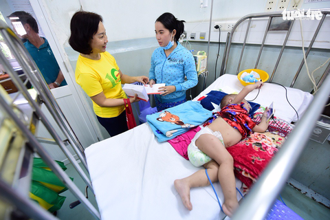 Buổi chiều vui của các bệnh nhi - Ảnh 4. Buổi chiều vui của các bệnh nhi - Ảnh 4.