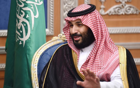 Saudi Arabia chống tham nhũng, thu lại 100 tỉ đô - Ảnh 1. Saudi Arabia chống tham nhũng, thu lại 100 tỉ đô - Ảnh 1.