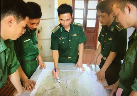 Đội trưởng phòng chống ma túy ở Lóng Sập - Ảnh 1. Đội trưởng phòng chống ma túy ở Lóng Sập - Ảnh 1.