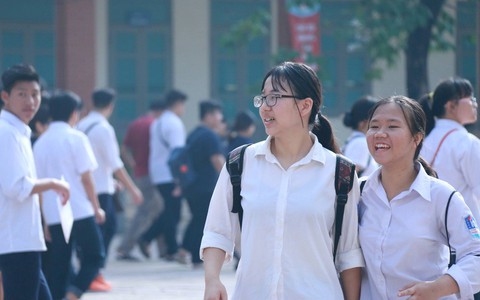 2018: Hà Nội tăng hơn 24.000 học sinh dự thi vào lớp 10 - Ảnh 1. 2018: Hà Nội tăng hơn 24.000 học sinh dự thi vào lớp 10 - Ảnh 1.