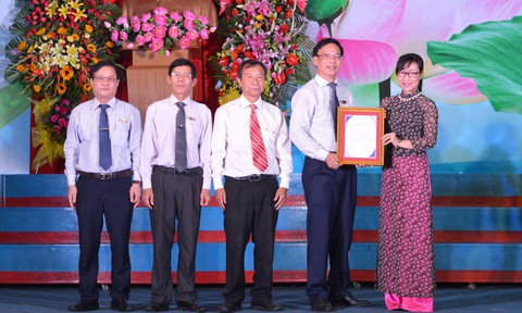 Trường đầu tiên ĐBSCL đạt chuẩn kiểm định chất lượng - Ảnh 1. Trường đầu tiên ĐBSCL đạt chuẩn kiểm định chất lượng - Ảnh 1.