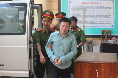 Hà Văn Thắm nói đã kiểm soát để Nguyễn Xuân Sơn không tham ô - Ảnh 2. Hà Văn Thắm nói đã kiểm soát để Nguyễn Xuân Sơn không tham ô - Ảnh 2.