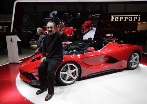Sếp Ferrari chê xe điện chưa chắc đã tốt cho môi trường - Ảnh 1. Sếp Ferrari chê xe điện chưa chắc đã tốt cho môi trường - Ảnh 1.