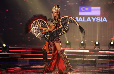 Huyền My vào top 5 được yêu thích ở Hoa hậu hòa bình thế giới - Ảnh 11. Huyền My vào top 5 được yêu thích ở Hoa hậu hòa bình thế giới - Ảnh 11.