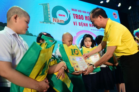 Nối dài những ước mơ trong đêm kỉ niệm 10 năm của Thúy - Ảnh 12. Nối dài những ước mơ trong đêm kỉ niệm 10 năm của Thúy - Ảnh 12.