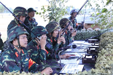 Bộ binh cơ giới Quân đoàn 3 diễn tập bắn đạn thật - Ảnh 1. Bộ binh cơ giới Quân đoàn 3 diễn tập bắn đạn thật - Ảnh 1.