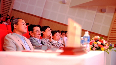 Nước mắt hạnh phúc của tân sinh viên Tây nguyên - Ảnh 12. Nước mắt hạnh phúc của tân sinh viên Tây nguyên - Ảnh 12.