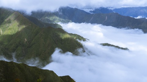Trèo lên ‘sống lưng khủng long’ Tà Xùa - Ảnh 12. Trèo lên ‘sống lưng khủng long’ Tà Xùa - Ảnh 12.